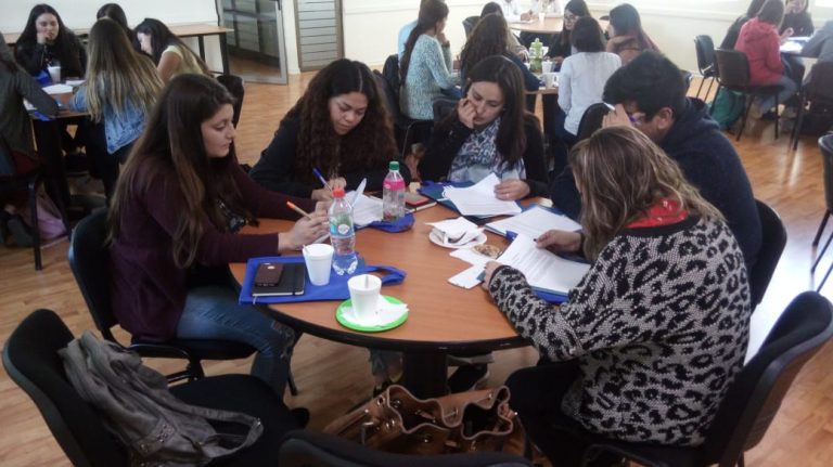 Cesfam de Viña del Mar realizó examen de medicina preventiva del adulto en Campus Los Castaños