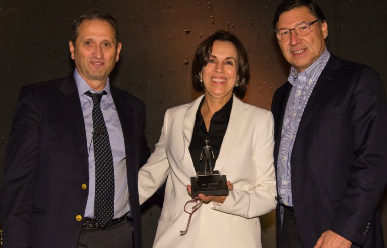 Docente del Instituto de Matemática, Física y Estadística fue premiado en Encuentro Internacional ALAC 2019