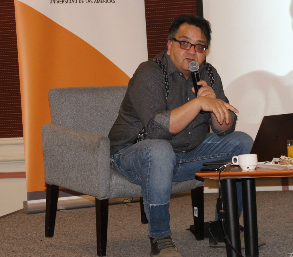 Alex Hernández lideró masiva charla con estudiantes de la carrera de Comunicación Audiovisual