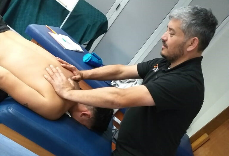 Estudiantes y egresados del Instituto del Deporte realizaron certificación en masoterapia