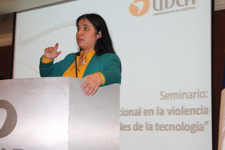 UDLA organiza seminario “La responsabilidad educacional en la violencia escolar y las consecuencias sociales de la tecnología”