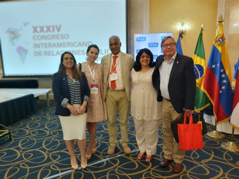 Académicos y estudiantes de Relaciones Públicas participaron en Congreso Internacional en El Salvador