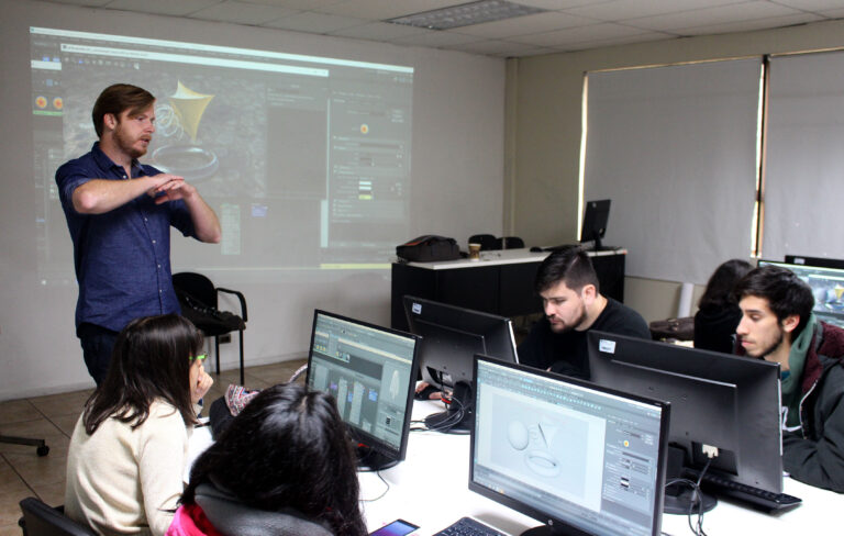 Animador de Pixar realizó workshop de postproducción en UDLA