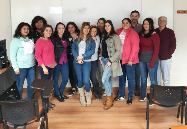 Estudiantes de la Escuela de Medicina Veterinaria participaron en charla enfocada en el hipotiroidismo e hipertiroidismo felino
