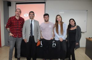 Reportero de CNN Chile dictó charla a alumnos de Periodismo