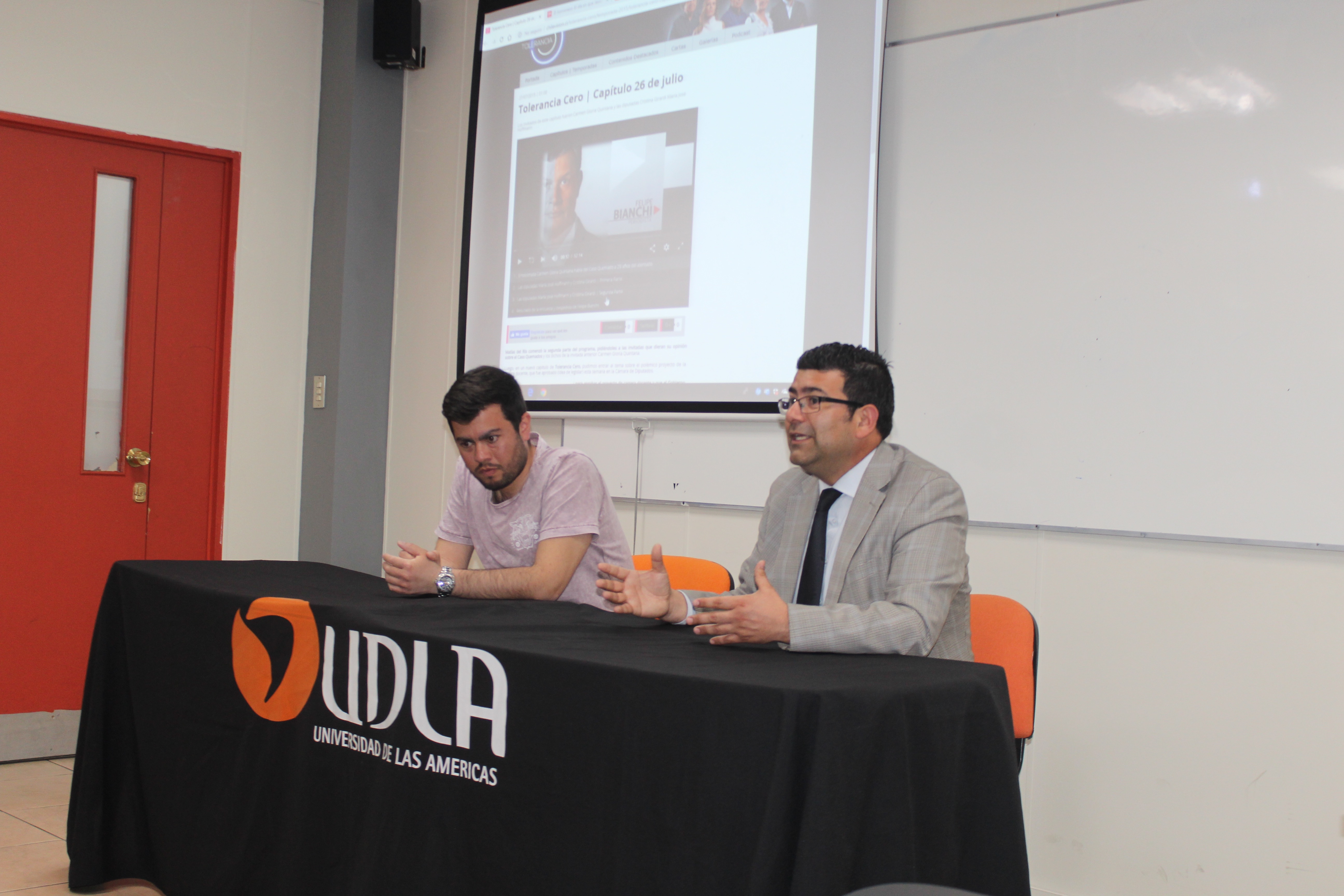 Estudiantes de Trabajo Social asistieron a discusión del presupuesto nacional en Cámara de Diputados