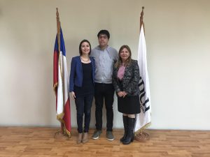Alumnos de Pedagogía en Inglés visitaron colegio de Quilpué para colaborar en el reforzamiento de la asignatura en escolares