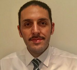 Facultad de Ingeniería y Negocios destaca labor de egresado de Escuela de Auditoría