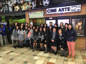 Escuela de Pedagogía en Inglés invitó a colegios de la Quinta Región a la presentación de función de teatro educativo