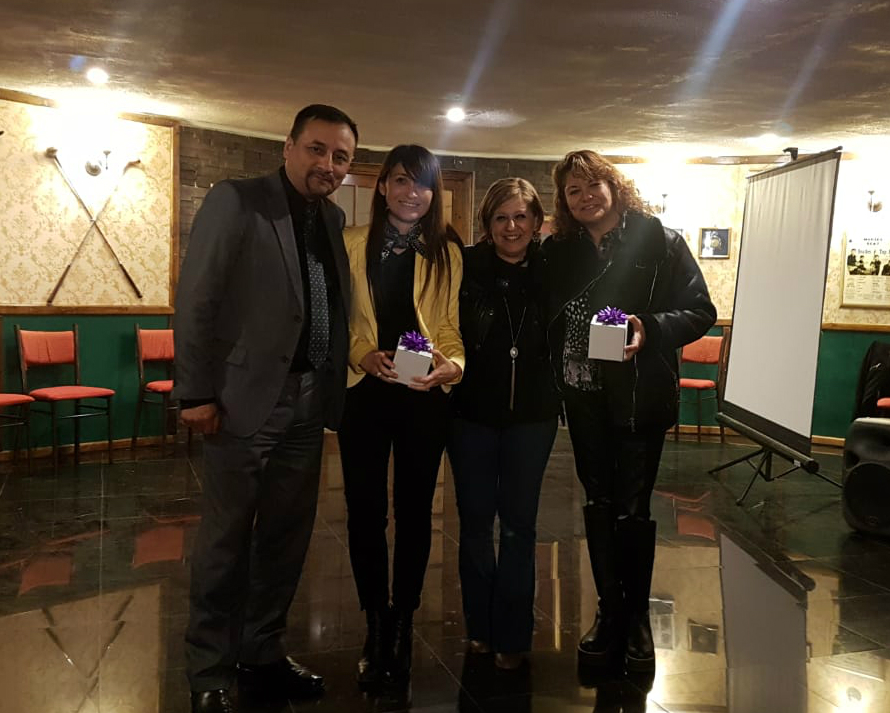 Escuela de Pedagogía en Educación Básica participó en Cena Tornasol de Colegio Acrópolis