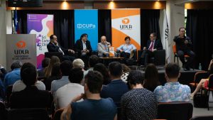 UDLA realiza conversatorio sobre transparencia en la información para nuevos estudiantes universitarios