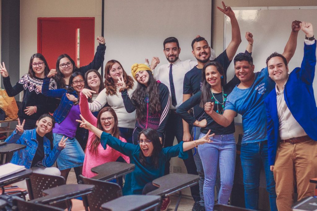 Escuela Chilena de Oratoria realizó charla de comunicación efectiva en UDLA