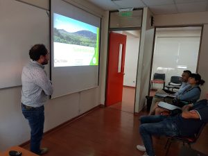 Escuela de Agronomía organizó charla sobre “Sustentabilidad en la producción vitivinícola”