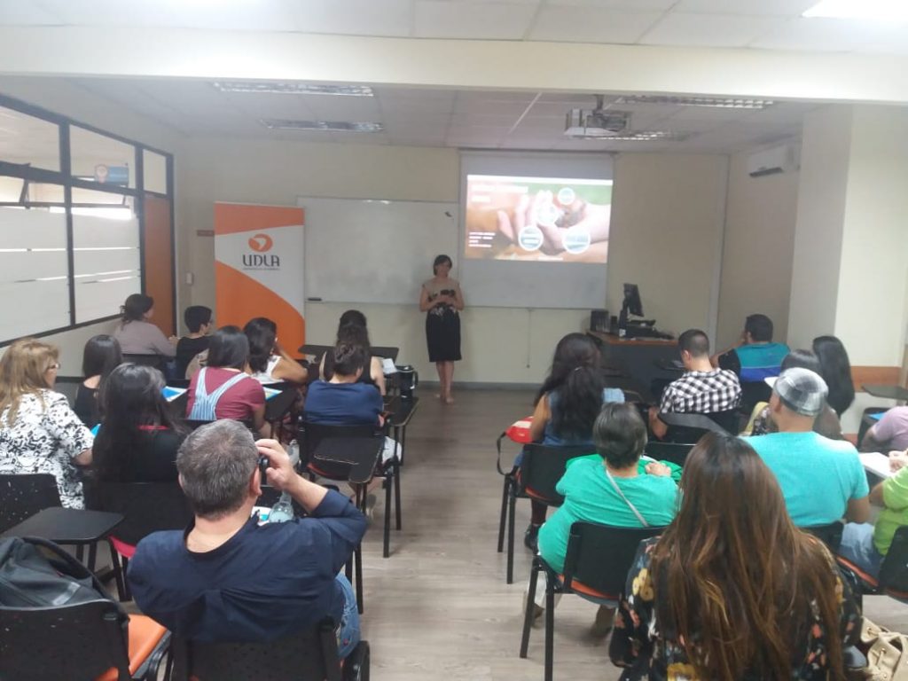 Estudiantes de Sede Concepción profundizaron sobre nueva Ley 21.020 de Tenencia Responsable de animales