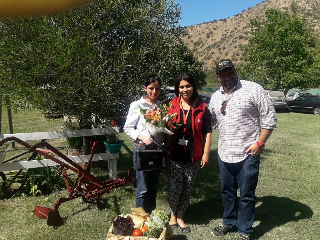 Representantes de la Facultad de Medicina Veterinaria y Agronomía asistieron al cierre de año del Programa de desarrollo de acción local de Talagante