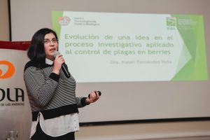 Destacada investigadora expuso en II Seminario Laboratorio de Ideas UDLA