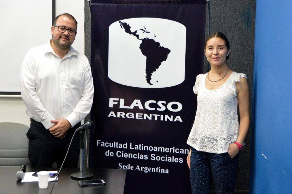 Académica de Pedagogía en Inglés expuso en Jornada Académica “Desafíos de la Interculturalidad”