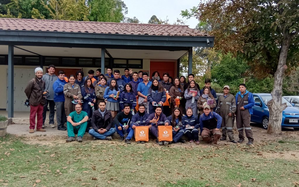 Estudiantes de colegio agrícola de Melipilla visitaron la Estación Experimental Los Nogales