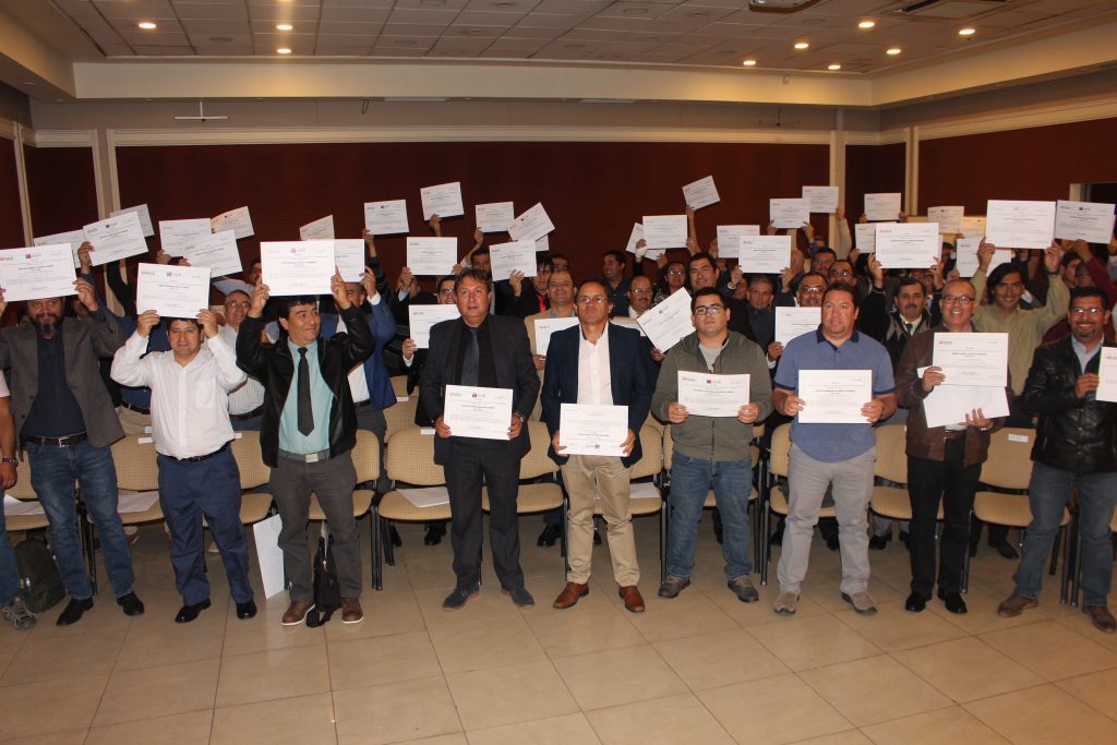 UDLA certifica competencias laborales de 60 instaladores de gas y electricidad
