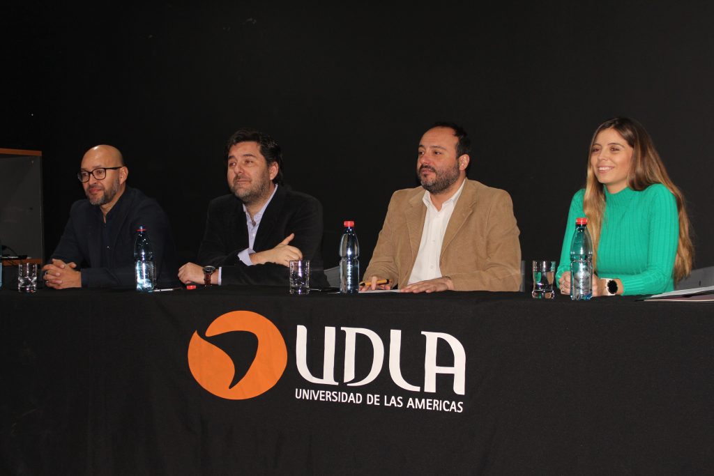 Conversatorio sobre Copa América 2019 reunió a destacados periodistas deportivos en UDLA