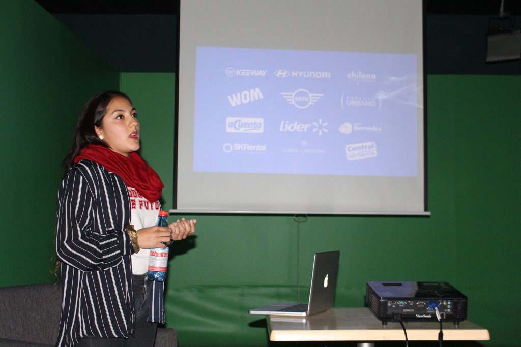 Escuela de Comunicaciones organizó conversatorio “Mis primeros pasos en la publicidad”