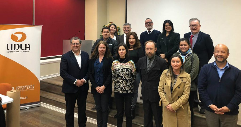 Mesa de expertos trabaja en actualización de malla curricular de TNS en Administración de Empresas de Sede Concepción