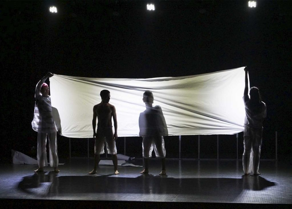 Egresados de la Escuela de Artes estrenan “Translúcidos”