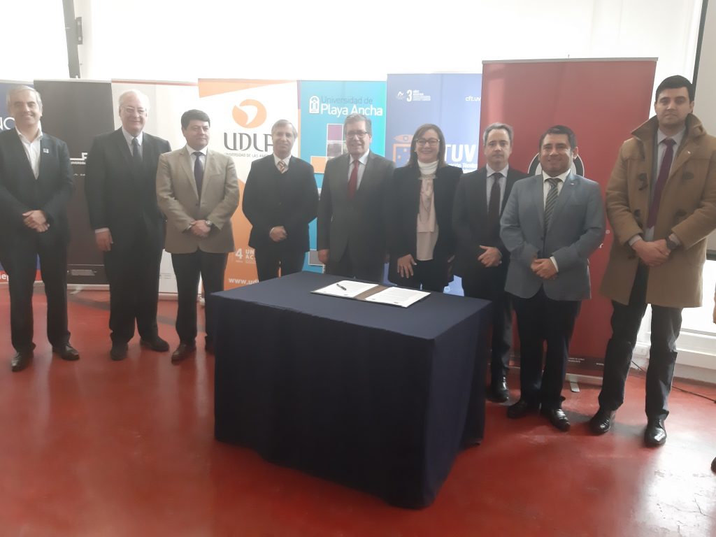 Sede Viña del Mar presente en renovación de convenio entre RedPres y Senda para la prevención de consumo de drogas y alcohol