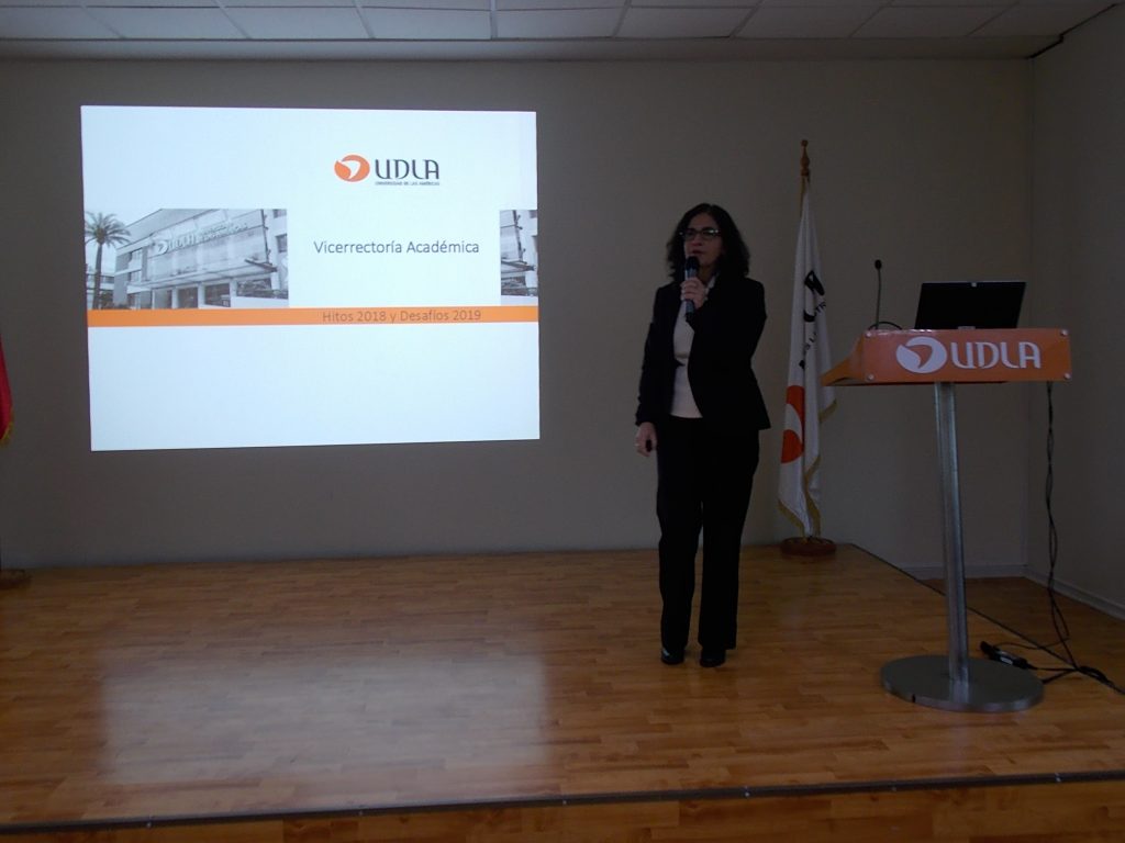 Vicerrectora Académica se reunió con comunidad UDLA de Sede Viña del Mar|