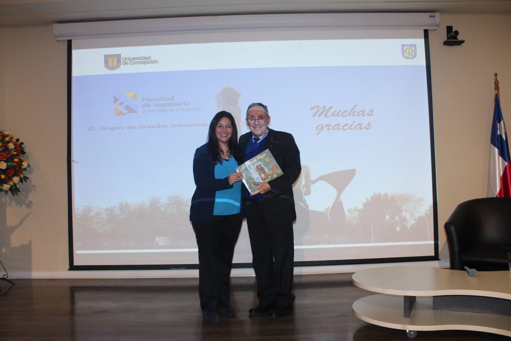 Escuela de Ingeniería organiza charla magistral sobre desarrollo sustentable en Sede Concepción