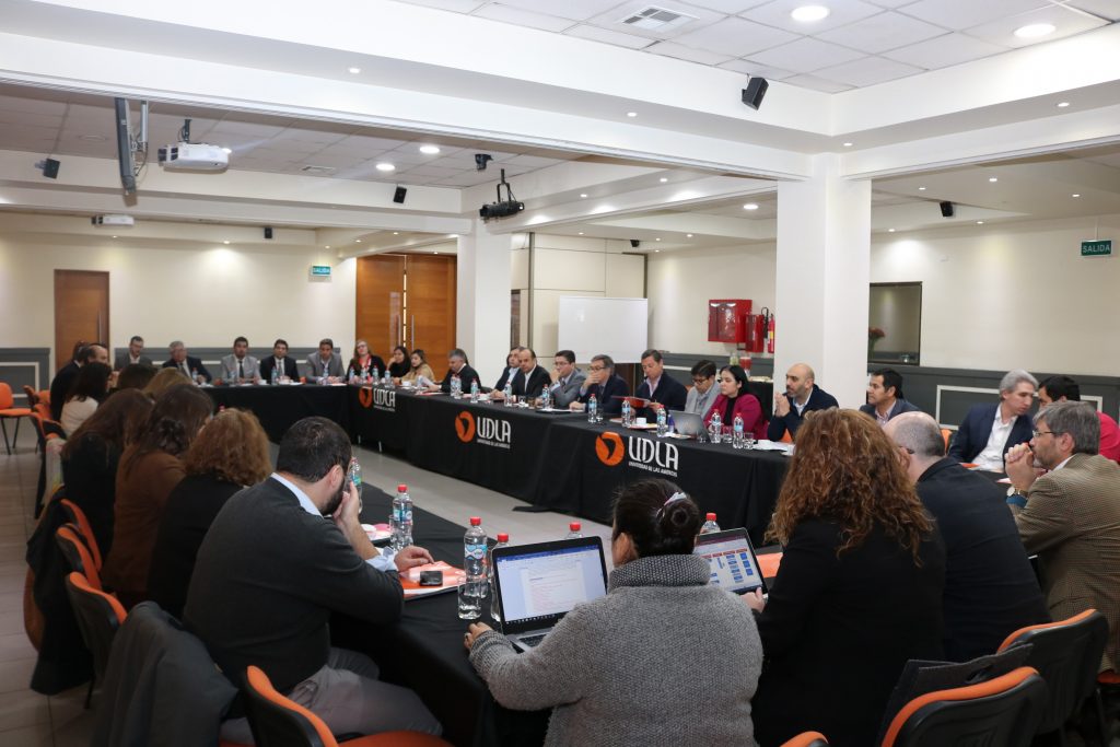 Consejo Superior sesiona para avanzar en Plan de Mejoramiento Institucional