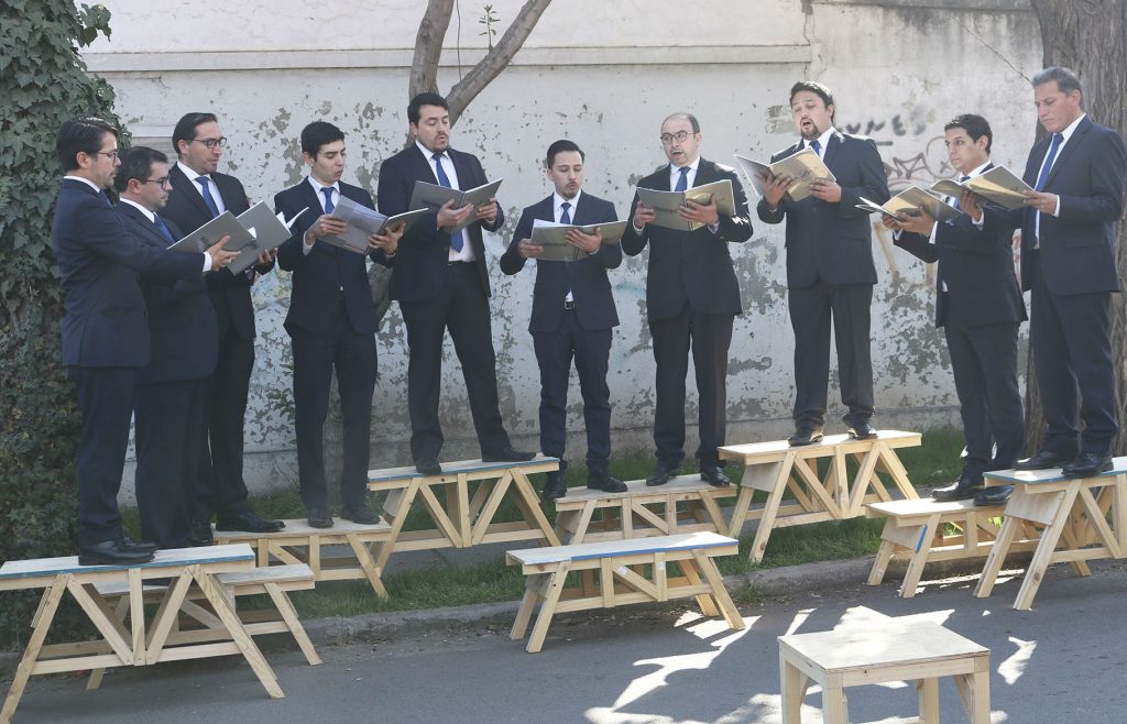 Estudiantes de la Escuela de Arquitectura realizaron infraestructuras acústicas para concierto en villa “Músicos del mundo”
