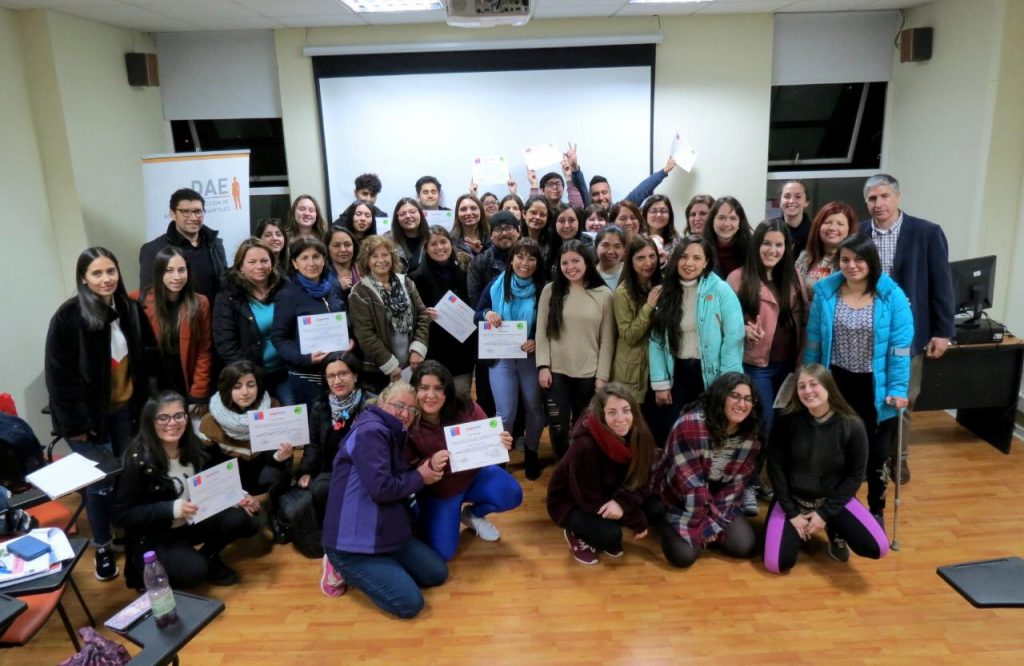 Red PRES y SENDA capacitaron a universitarios en estrategias preventivas para el consumo del alcohol y drogas en Sede Viña del Mar