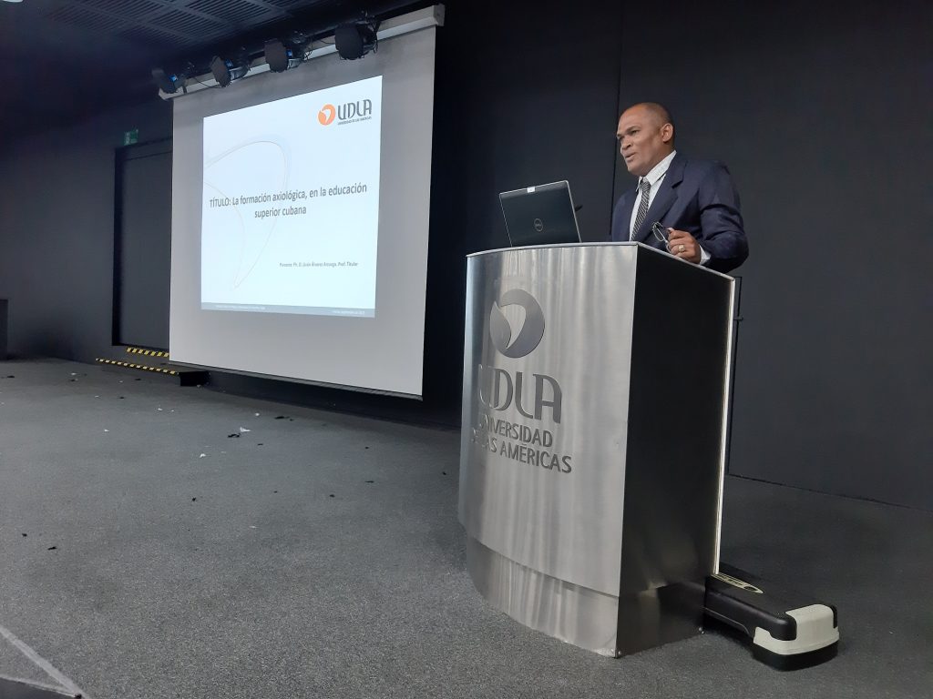 UDLA organizó Jornada de Intercambios de Experiencias de Innovación Educativa con Universidad de Granma de Cuba
