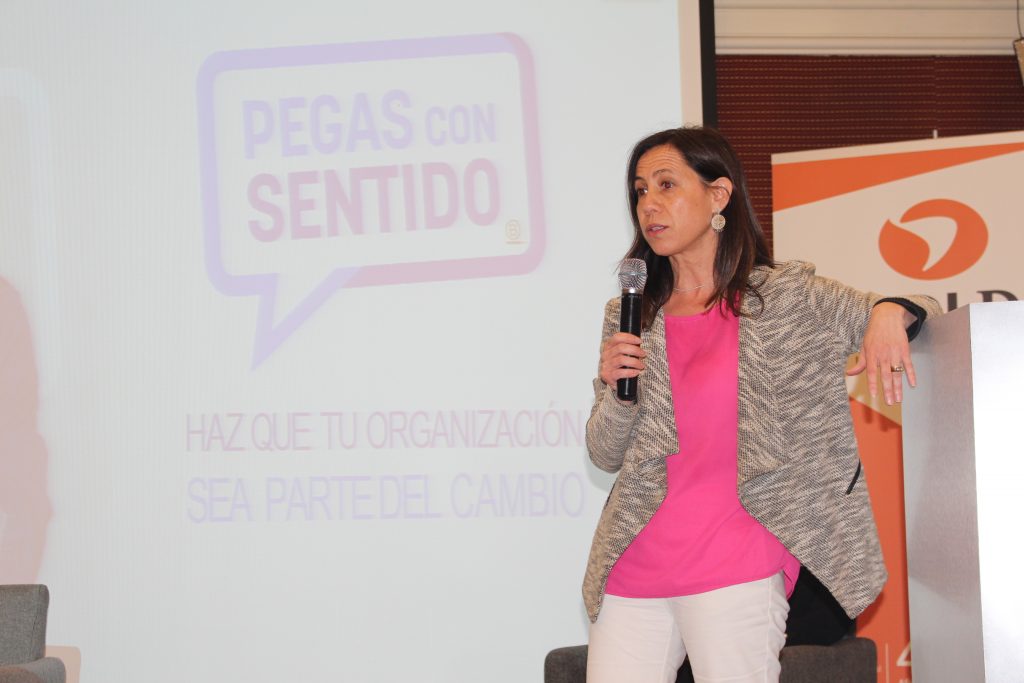 Red de Egresados UDLA organizó el Primer Conversatorio Empresarial en Campus Santiago Centro