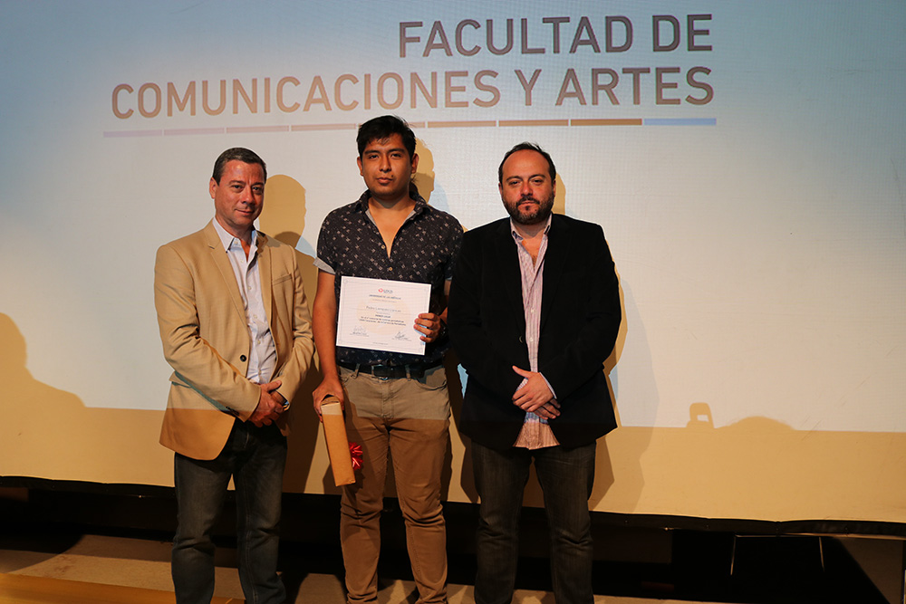 Crónica “Transportando una carga laboral” gana el concurso “2.500 caracteres” de la carrera de Periodismo
