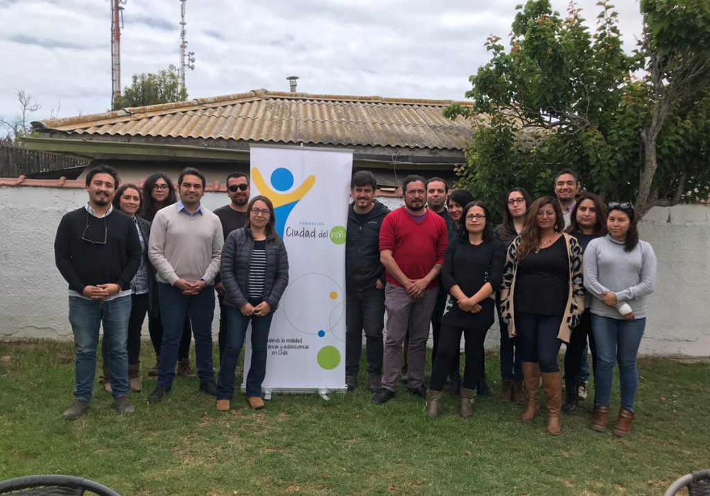 Académico de UDLA dicta capacitación en redes sociales para Programa contra la Explotación Sexual Comercial de Niños, Niñas y Adolescentes