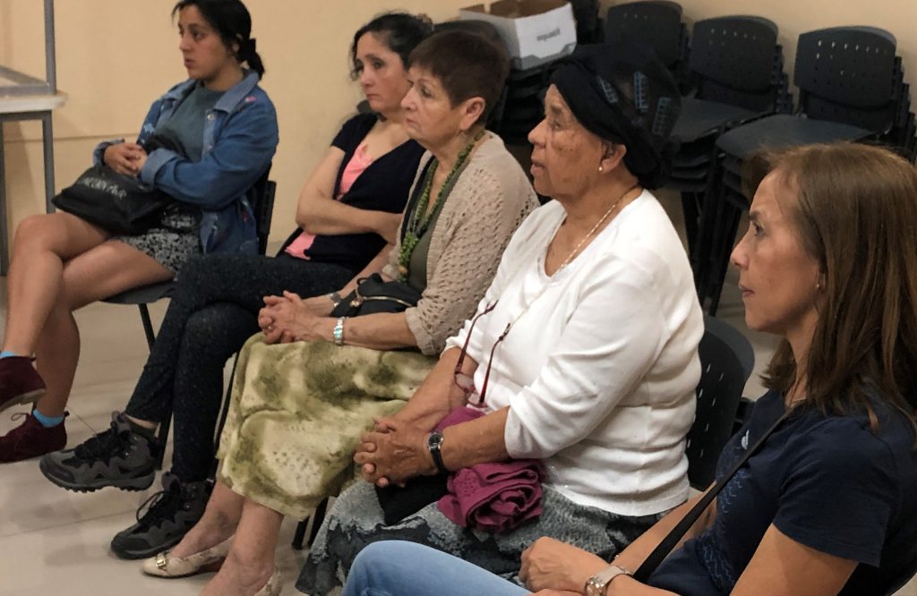 Programa de Intervención Comunitaria efectuó conversatorio sobre participación ciudadana y proceso constituyente con vecinos de Concón