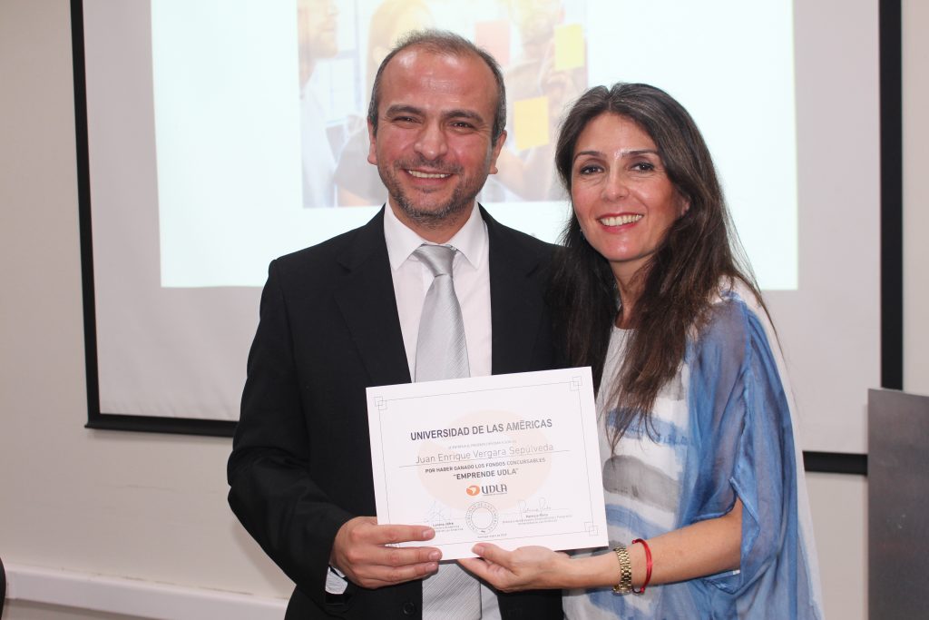 Dirección de Egresados, Empleabilidad y Postgrados realiza ceremonia de premiación del Fondo Concursable “Emprende UDLA”