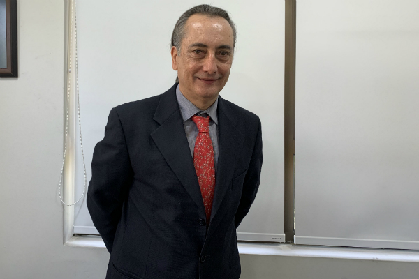 Osvaldo Artaza asume como nuevo Decano de la Facultad de Ciencias de la Salud